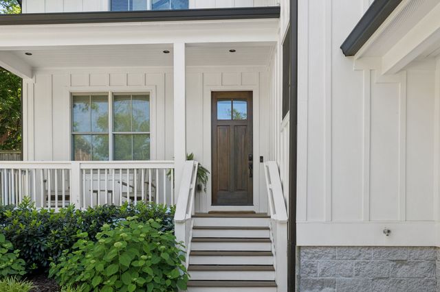 2203B Hobbs Rd, Nashville, TN 37215