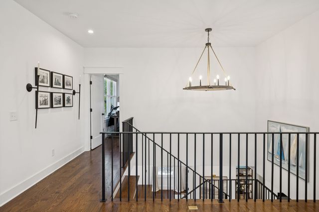 2203B Hobbs Rd, Nashville, TN 37215