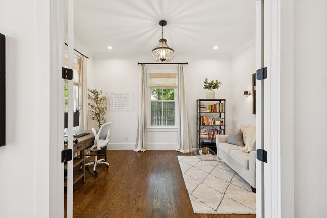 2203B Hobbs Rd, Nashville, TN 37215