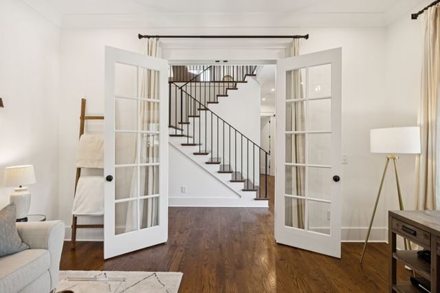 2203B Hobbs Rd, Nashville, TN 37215