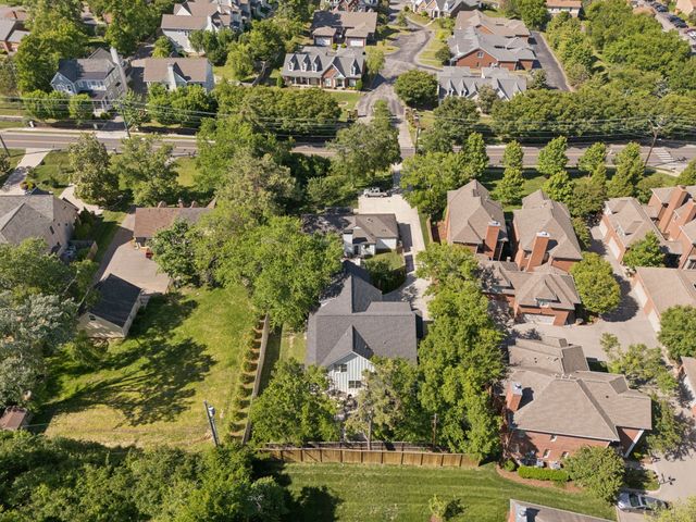 2203B Hobbs Rd, Nashville, TN 37215