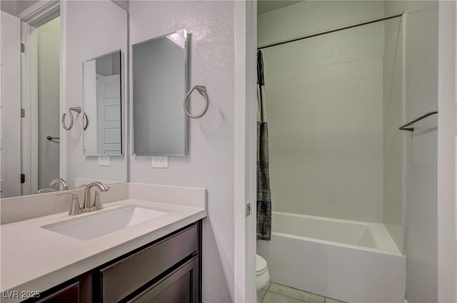 3943 Reyes Avenue, Las Vegas, NV 89141