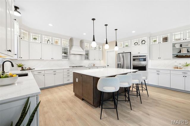 23 Bluestem Court, Lake St Louis, MO 63367