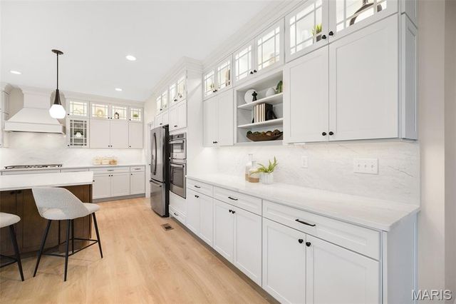 23 Bluestem Court, Lake St Louis, MO 63367