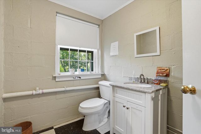 8643 MONTGOMERY, Wyndmoor, PA 19038