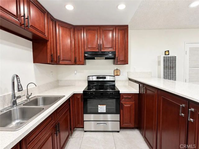801 E Chestnut Street 2, Glendale, CA 91205