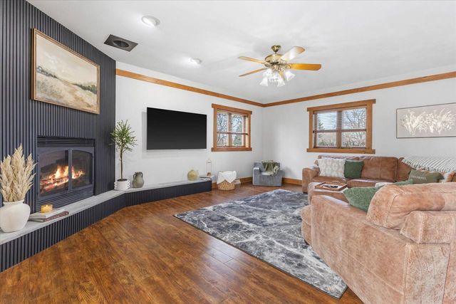 26041 Deer Ridge TRAIL, Waterford, WI 53185