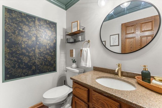 26041 Deer Ridge TRAIL, Waterford, WI 53185