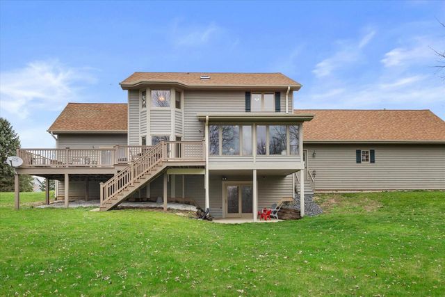 26041 Deer Ridge TRAIL, Waterford, WI 53185