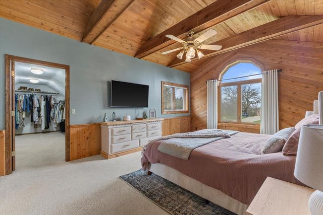 26041 Deer Ridge TRAIL, Waterford, WI 53185