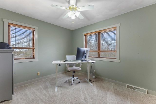 26041 Deer Ridge TRAIL, Waterford, WI 53185