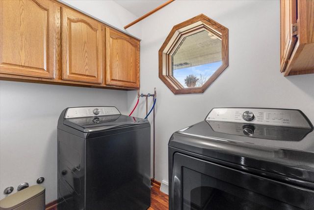 26041 Deer Ridge TRAIL, Waterford, WI 53185