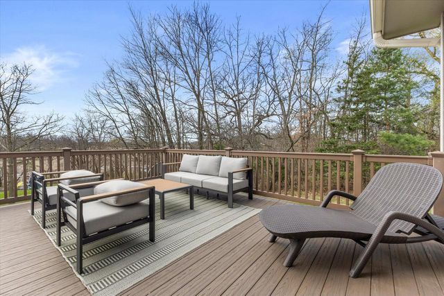 26041 Deer Ridge TRAIL, Waterford, WI 53185