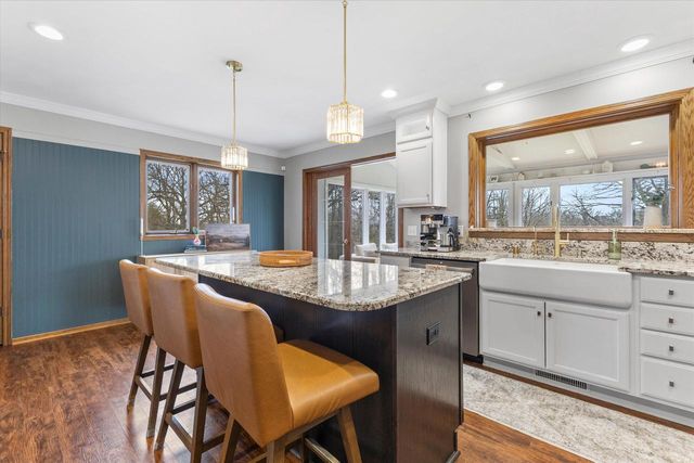 26041 Deer Ridge TRAIL, Waterford, WI 53185