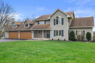 26041 Deer Ridge TRAIL, Waterford, WI 53185