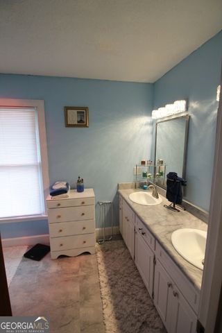 164 W Myra Street, Alma, GA 31510