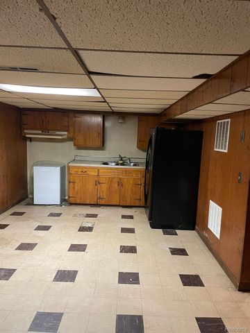 2195 MICHAEL Avenue, Warren, MI 48091