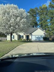 102 Digby Court, Raeford, NC 28376