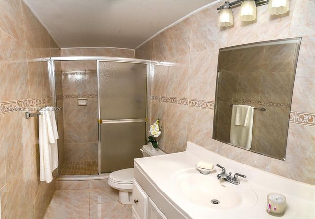 9611 SW 77th Ave 206A, Miami, FL 33156