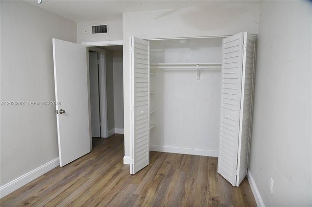 9611 SW 77th Ave 206A, Miami, FL 33156