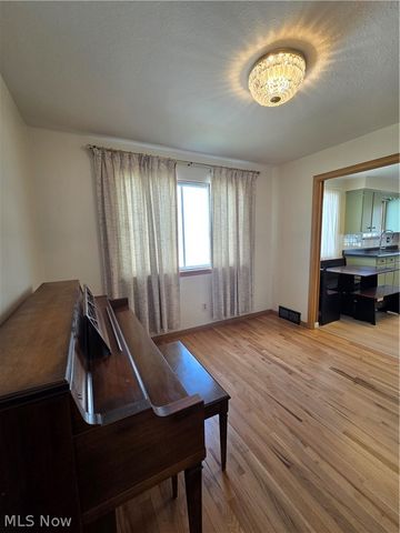 5933 Decker Road, North Olmsted, OH 44070