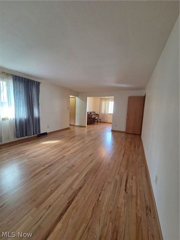 5933 Decker Road, North Olmsted, OH 44070