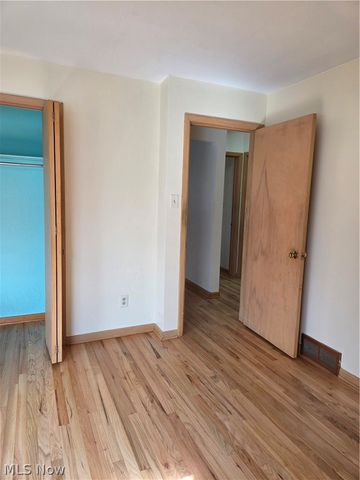 5933 Decker Road, North Olmsted, OH 44070