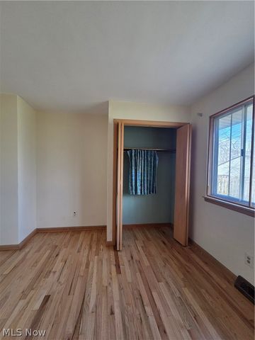 5933 Decker Road, North Olmsted, OH 44070