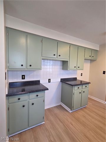 5933 Decker Road, North Olmsted, OH 44070