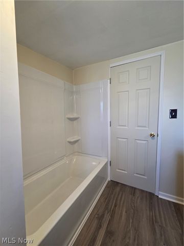 5933 Decker Road, North Olmsted, OH 44070