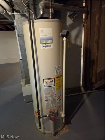 5933 Decker Road, North Olmsted, OH 44070