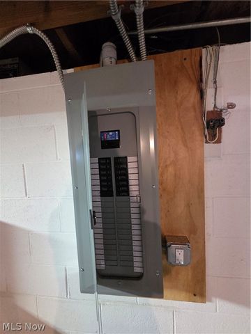 5933 Decker Road, North Olmsted, OH 44070