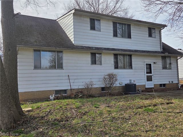 5933 Decker Road, North Olmsted, OH 44070