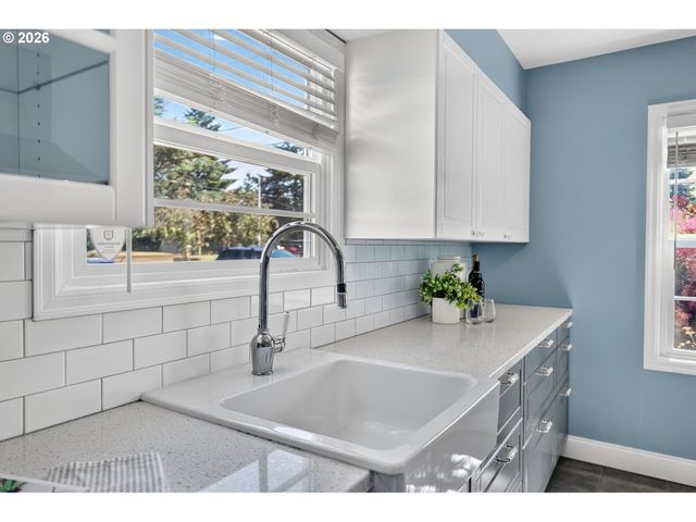 3535 Se 74TH Ave, Portland, OR 97206