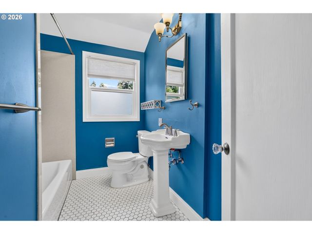 3535 Se 74TH Ave, Portland, OR 97206