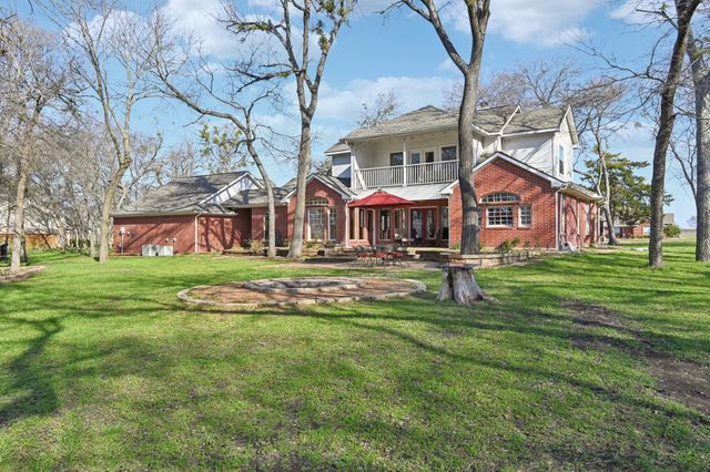 9773 Sunset Drive, Lavon, TX 75166