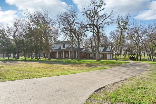 9773 Sunset Drive, Lavon, TX 75166