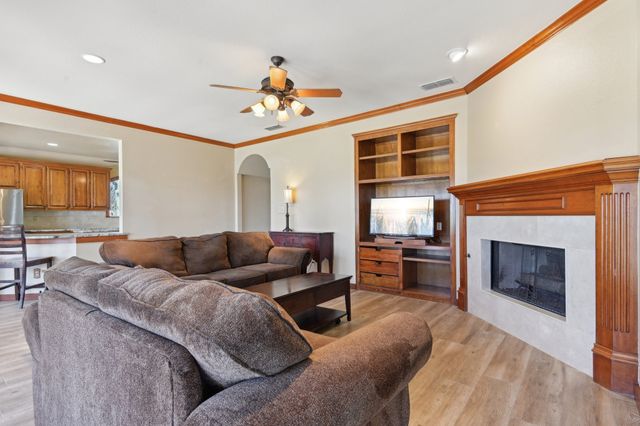 9773 Sunset Drive, Lavon, TX 75166