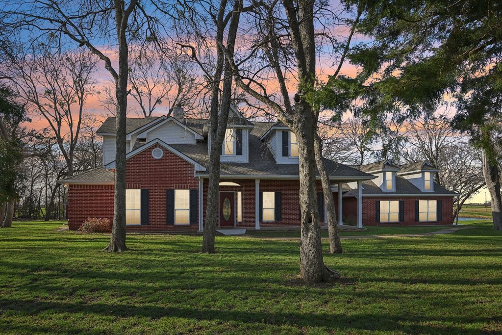 9773 Sunset Drive, Lavon, TX 75166