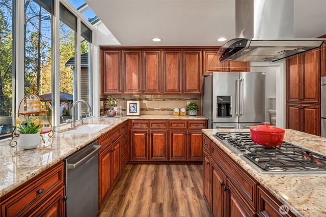 3233 241st Avenue SE, Sammamish, WA 98029