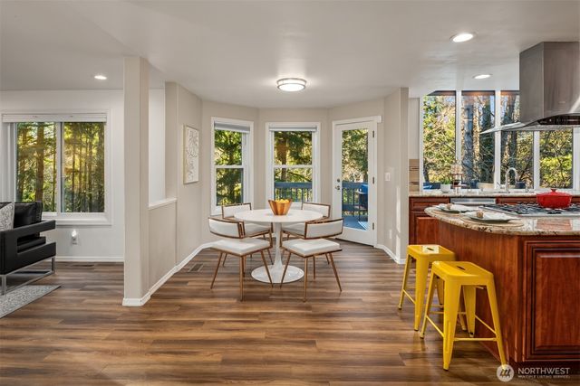 3233 241st Avenue SE, Sammamish, WA 98029