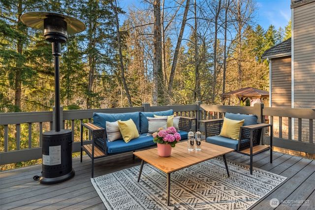 3233 241st Avenue SE, Sammamish, WA 98029