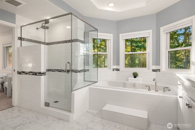 3233 241st Avenue SE, Sammamish, WA 98029