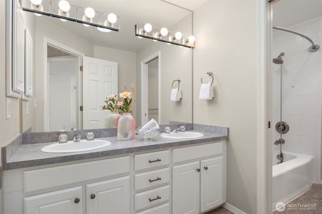 3233 241st Avenue SE, Sammamish, WA 98029