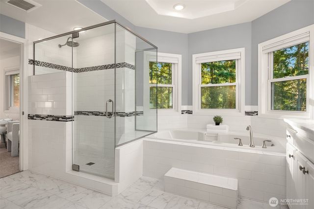 3233 241st Avenue SE, Sammamish, WA 98029