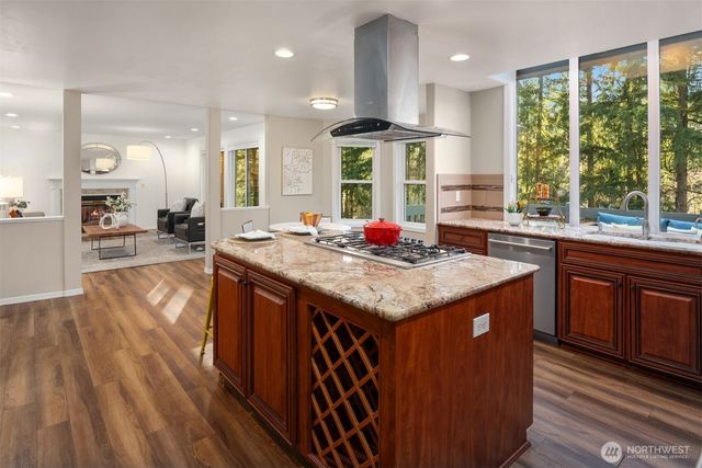 3233 241st Avenue SE, Sammamish, WA 98029