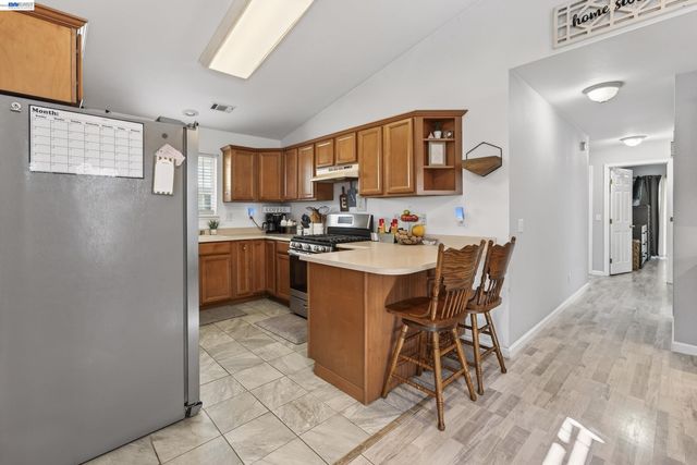 1723 Emeric Ave, San Pablo, CA 94806