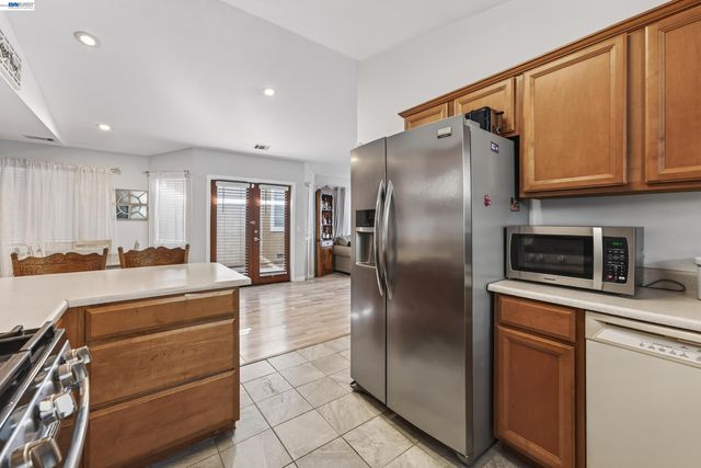 1723 Emeric Ave, San Pablo, CA 94806