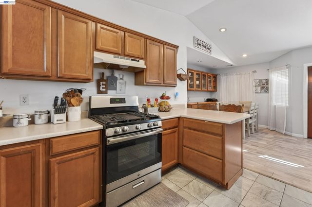 1723 Emeric Ave, San Pablo, CA 94806