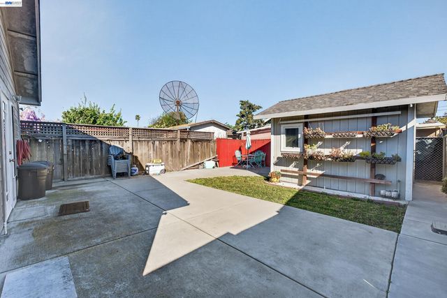 1723 Emeric Ave, San Pablo, CA 94806